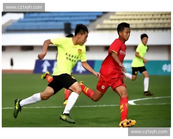 少年足球队团结拼搏迎挑战 勇敢逐梦铸辉煌